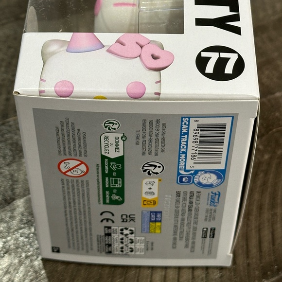 NIB Hello Kitty Glitter Edition- Exclusive - Picture 3 of 10